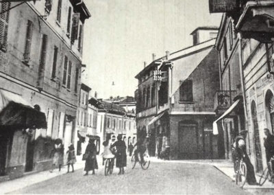 Albergo Posta (sulla destra) Reggiolo
