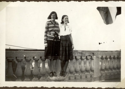 Ada e l'amica Cipì nel 1931