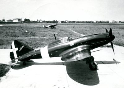 Velivolo RE2005 di questa serie ne sono stati prodotti 32 esemplari prima del bombardamento degli Alleati il 7-8 gennaio 1944